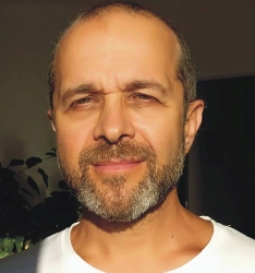 Petru Mir